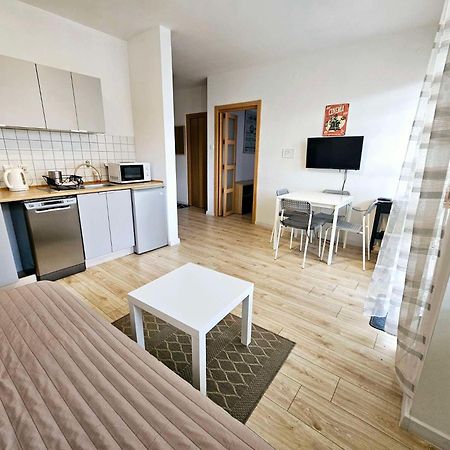 Green Kabaty Apartment 3 วอร์ซอ ภายนอก รูปภาพ